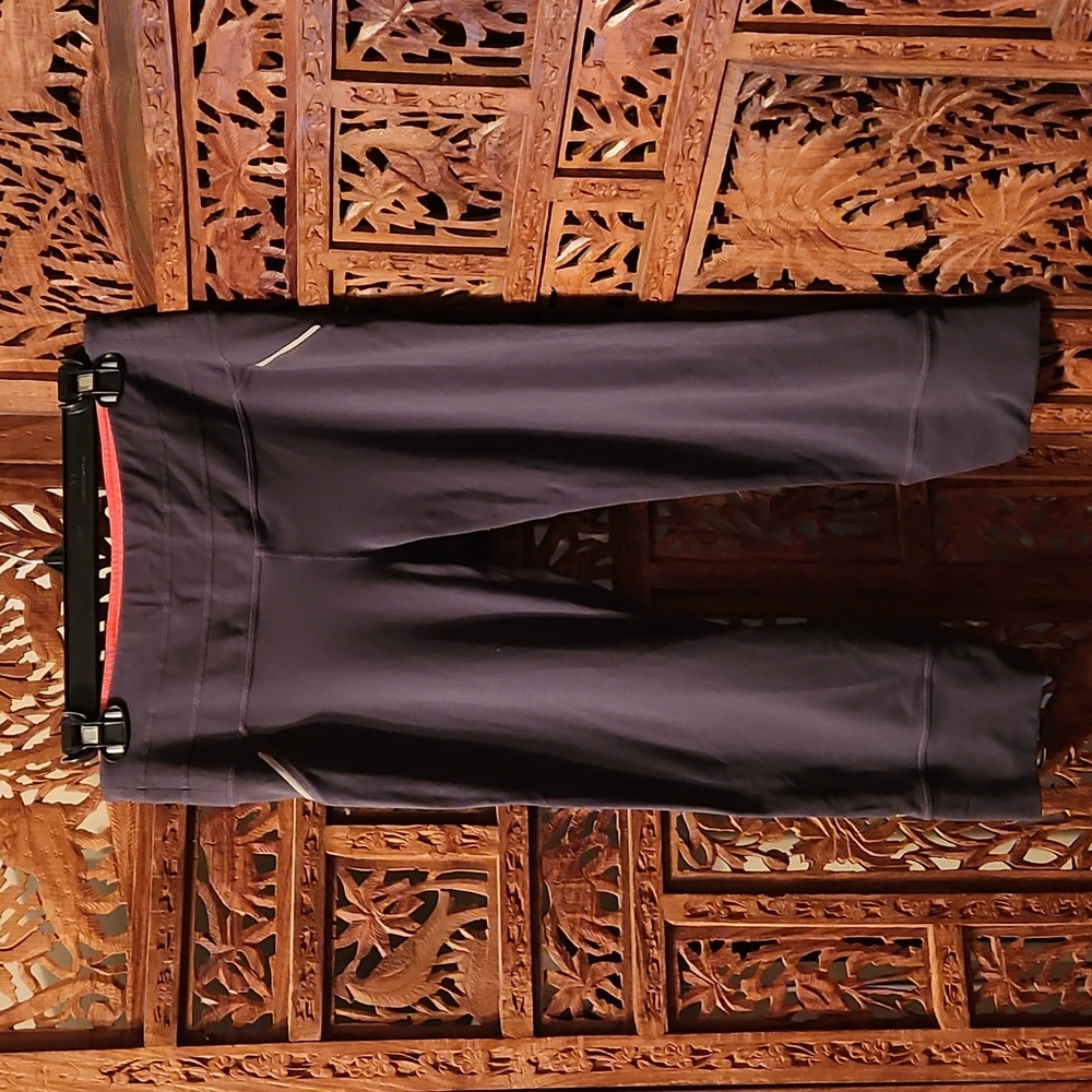 Athleta Capris, Sz Medium
